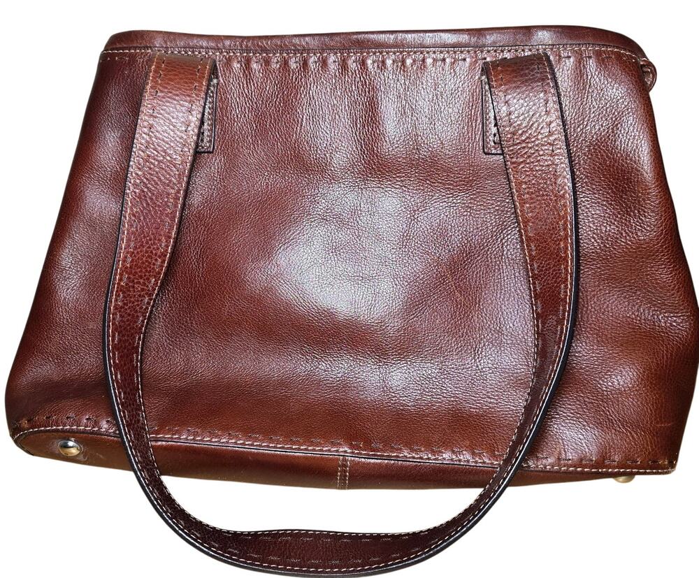 Fossil Vintage Brown Leather Shoulder Bag Purse ZB9099
Great Condition, 14x10x4